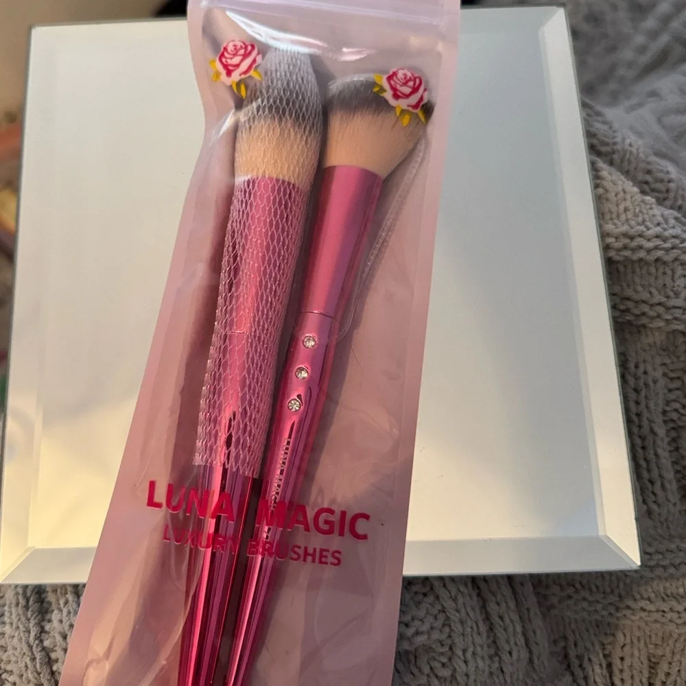 Luna Magic ⭐️brand new